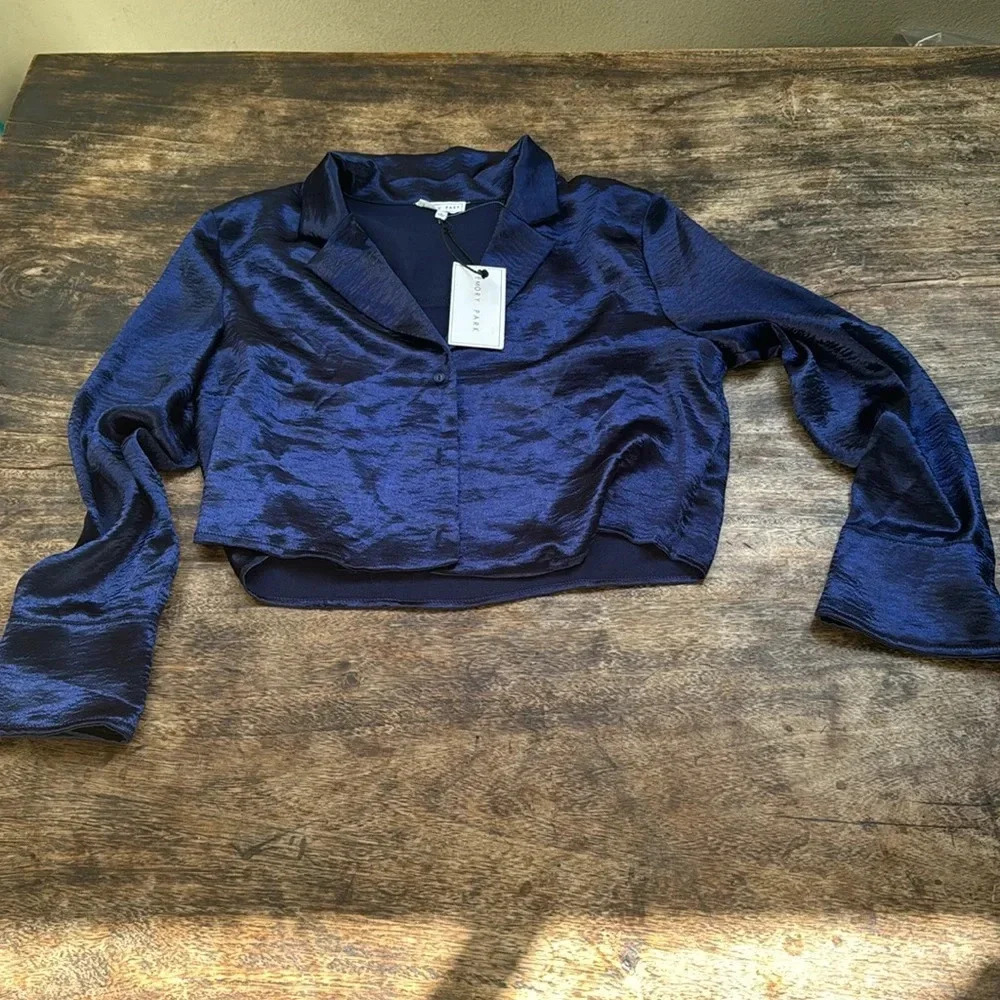 Blue Emory park blouse size large NWT